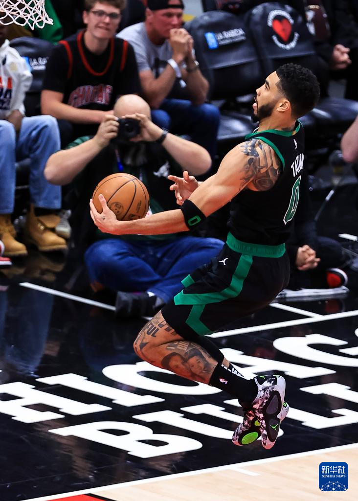凯尔特人客场挑战公牛，球队备受瞩目